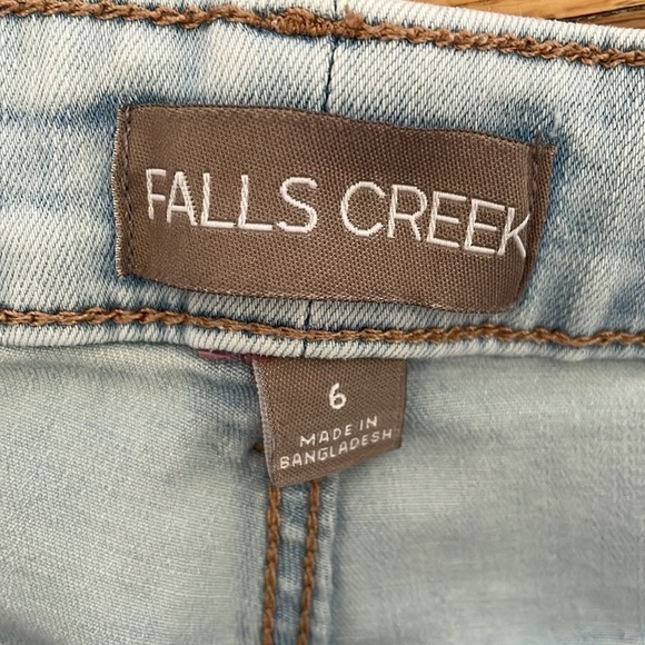 Falls Creek Light Wash Ankle Straight Leg Jeans Blue Denim Women 6 Inseam 25" - Picture 3 of 7